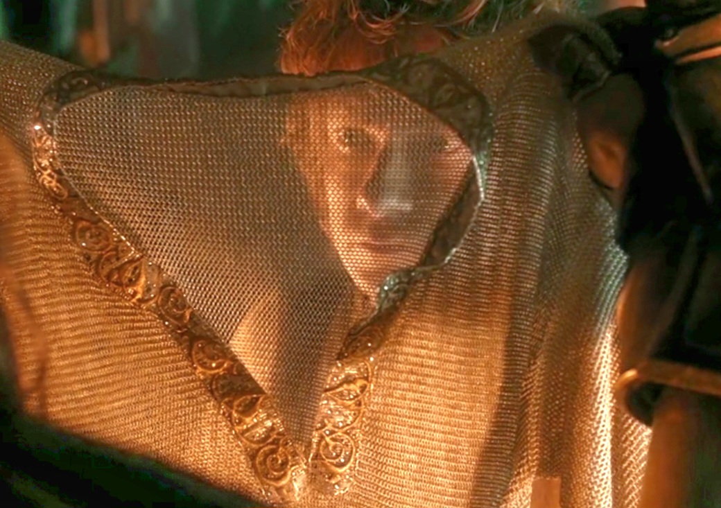 Mithril (O Senhor dos Anéis): Um metal leve, forte e extremamente raro encontrado nas minas de Moria. Ele é mais forte que o aço e muito mais leve, sendo utilizado para fabricar armaduras e outros itens valiosos.