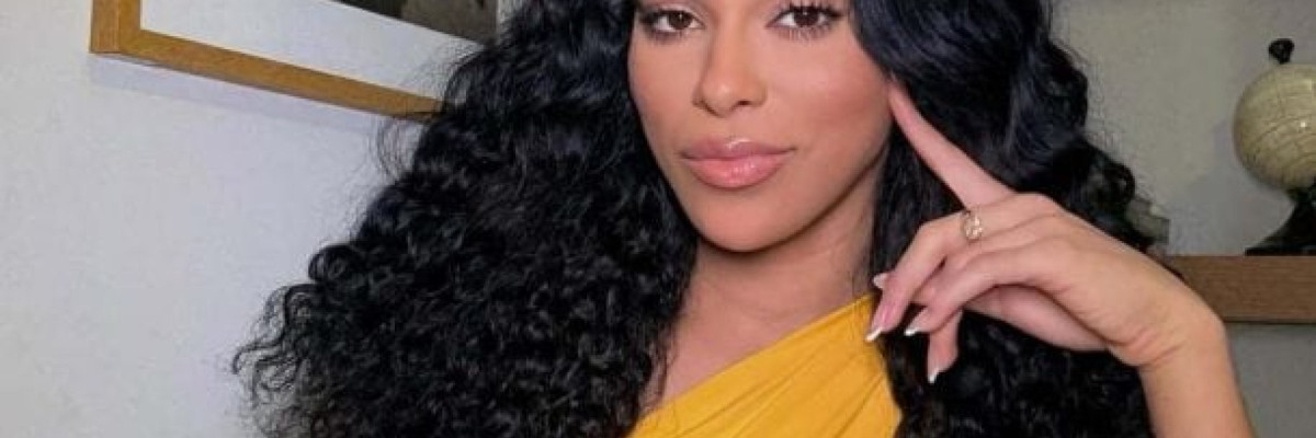 Ex-zagueiro do Corinthians descobriu, através de exame de DNA, que será pai de um bebê fora do relacionamento com a ex-BBB