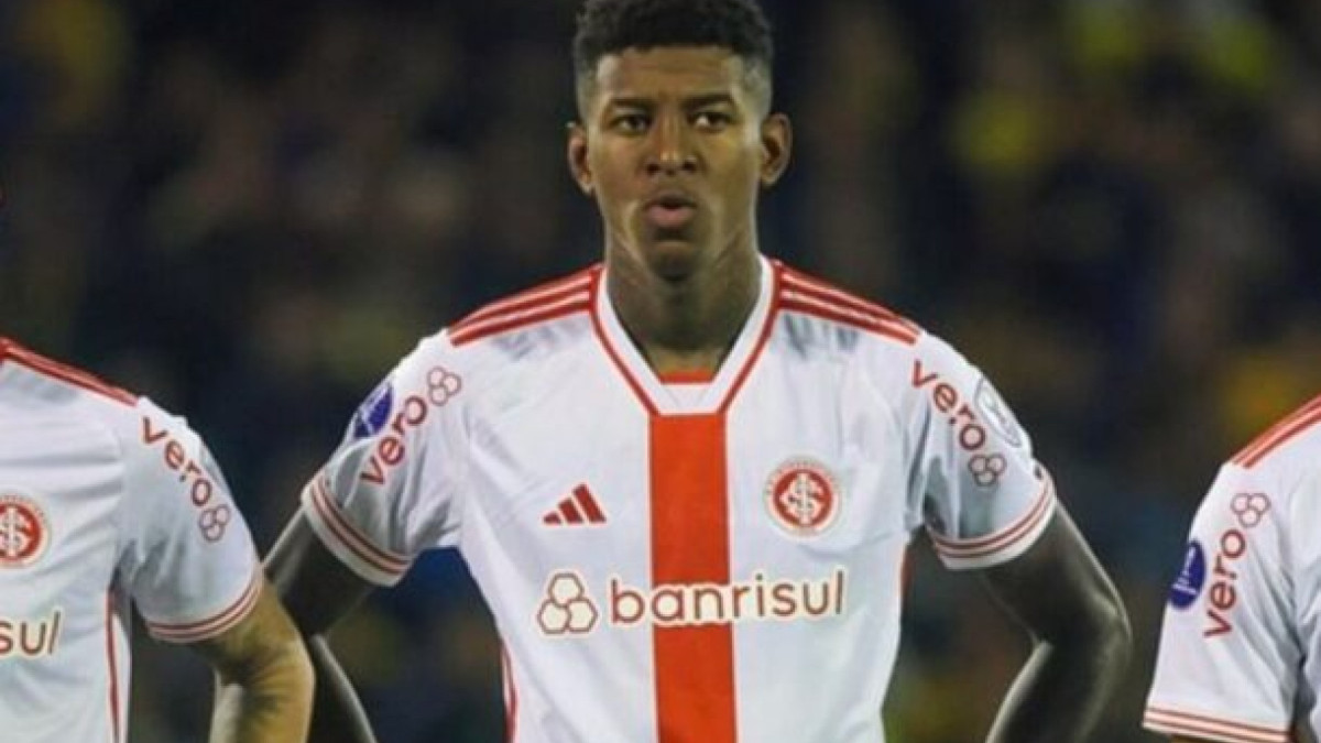 Rubro-Negro tentou incluir perdão de dívida referente a Thiago Maia no negócio, mas colorados consideram valor insuficiente e pedem aumento