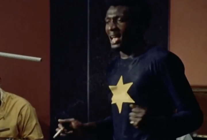 Ele se mudou para Kingston aos 14 anos para se dedicar à música e foi nesse período que adotou o nome artístico. 