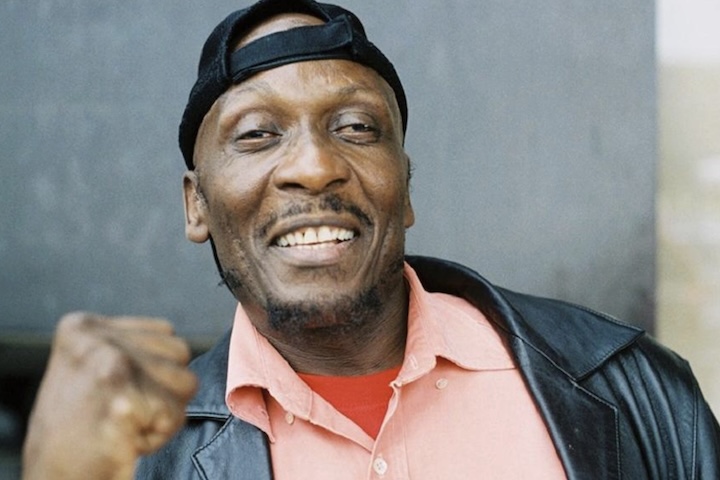 A informação foi divulgada por meio de um comunicado na conta oficial do artista no Instagram, assinado pela sua esposa, Latifa. 