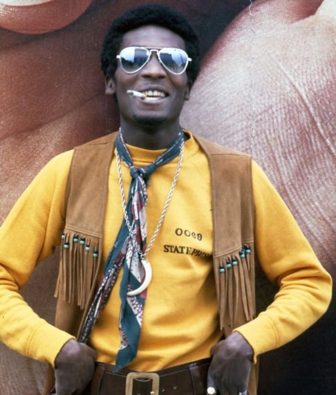 Nessa época, Cliff assinou com a Island Records e se mudou para o Reino Unido, onde sua carreira internacional deslanchou no fim dos anos 60.