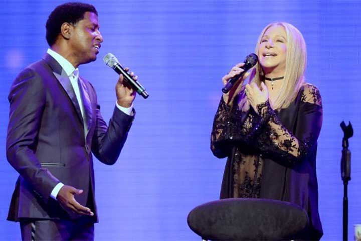 Ele também colaborou intensamente com Madonna no álbum “Bedtime Stories” (1994), assinando composições, produção e vocais de apoio.
