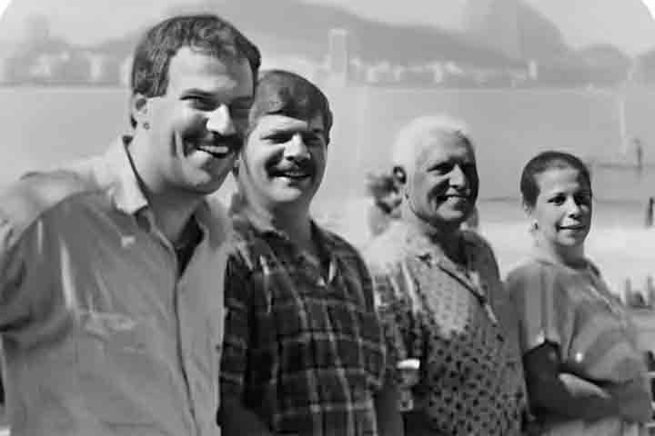 Casado com a cantora e atriz Stella Maris, ele teve três filhos - Nana, Dori e Danilo -, todos músicos de grande relevância. Cada um seguiu seu próprio caminho artístico, mas sempre em diálogo com o legado do pai. 
