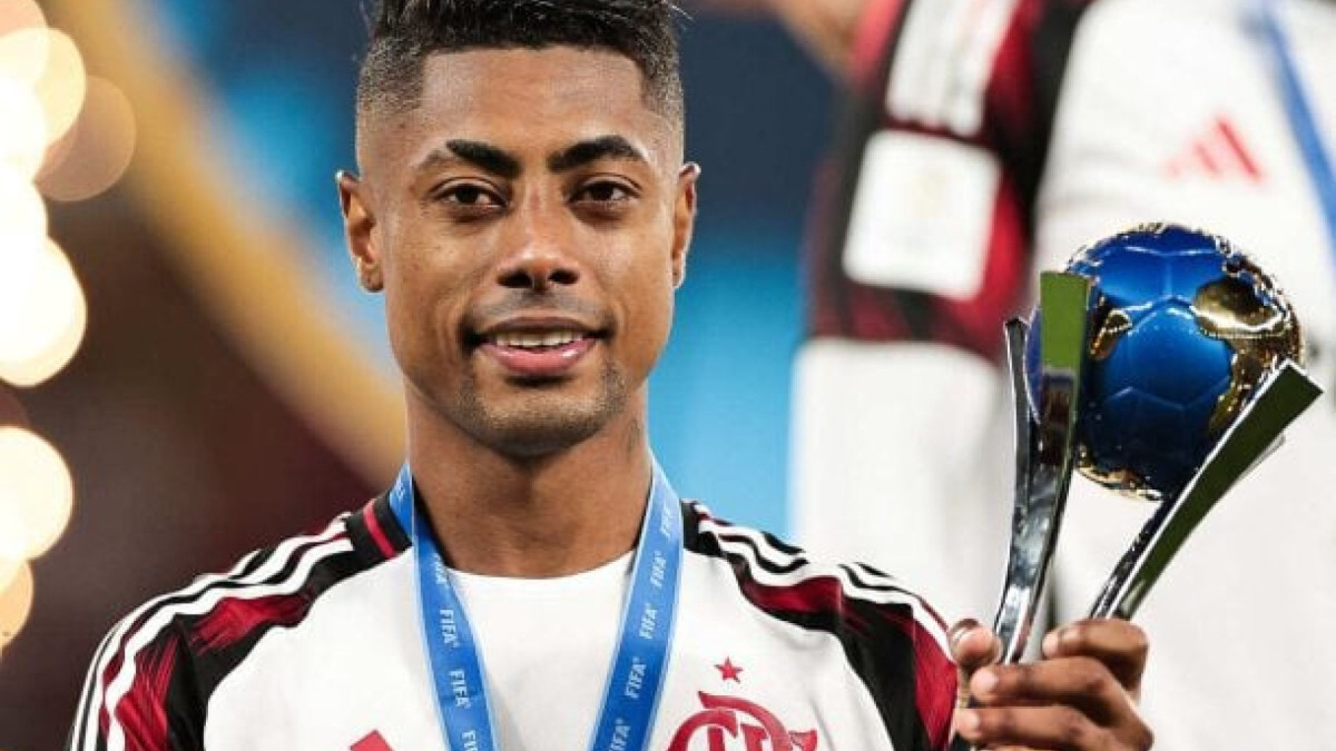 Craque fala sobre as mudanças de um tempo para o outro, quando o Rubro-Negro não jogava bem, mas melhorou em campo