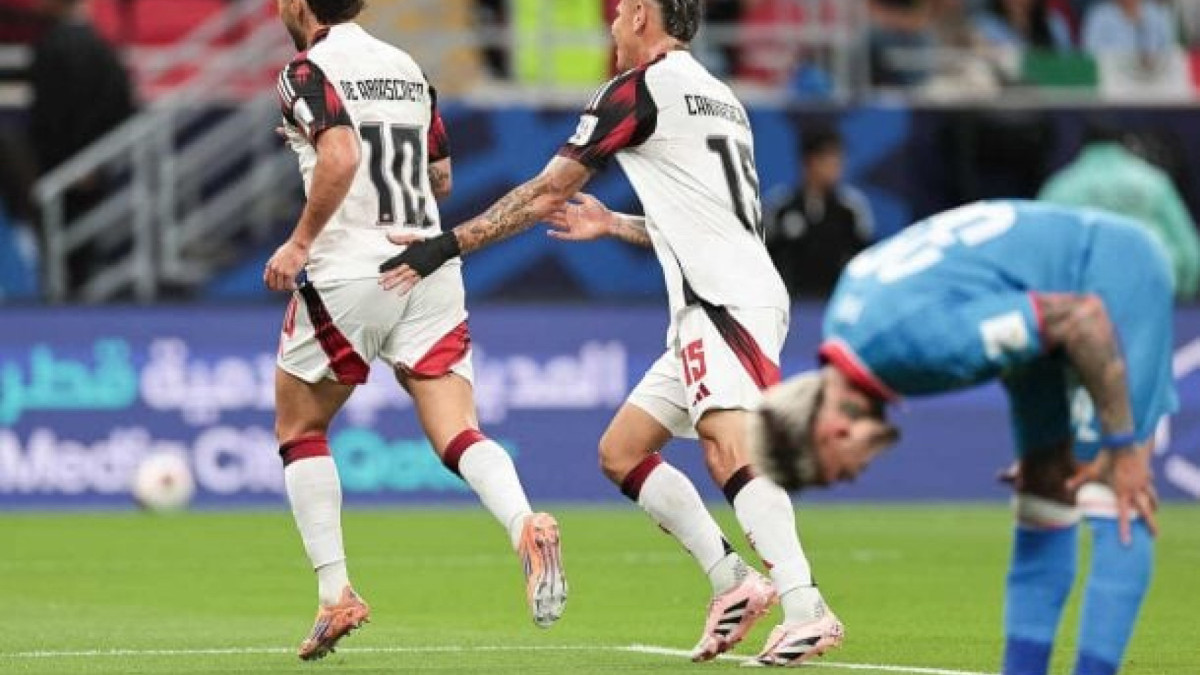 Com dois gols de de Arrascaeta, Rubro-Negro faz 2 a 1 e se garante na semifinal contra o Pyramids (EGI); jogo é no sábado (13/12)
