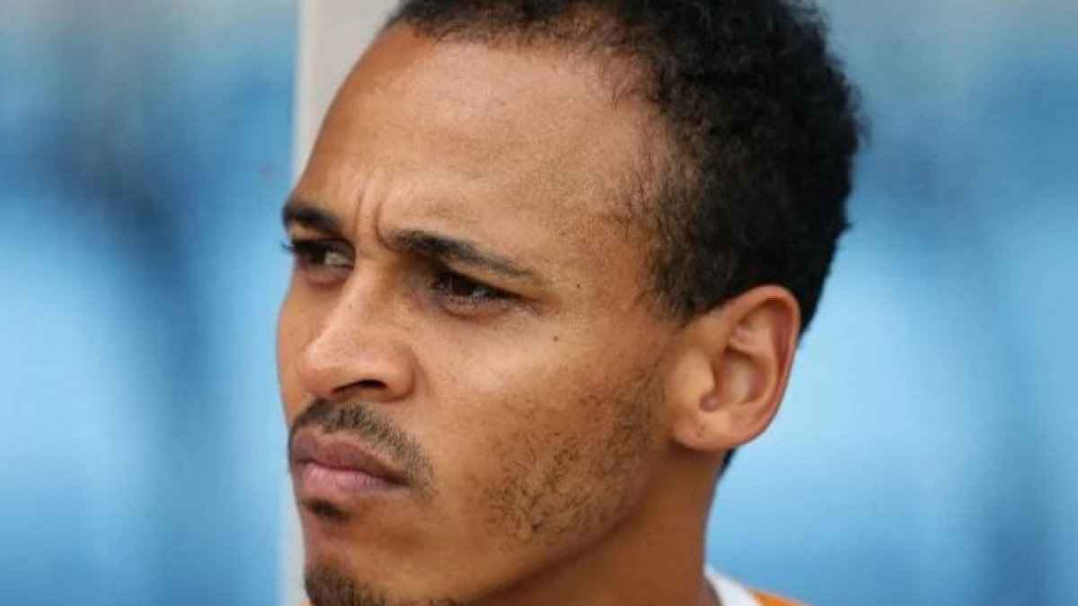 Clube produziu o uniforme em 2013 para anunciar o atacante Peter Odemwingie, mas o acordo com o West Bromwich fracassou na etapa final