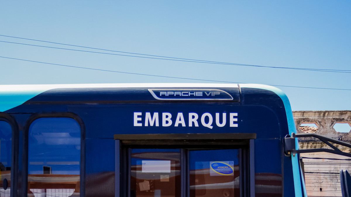 FORTALEZA, CE, BRASIL, 10-12-2025: Recortes de Onibus. Mobilidade e acesso cultural. (Foto:Aurelio Alves / ESPECIAL  O POVO) (Foto: fotos AURÉLIO ALVES)