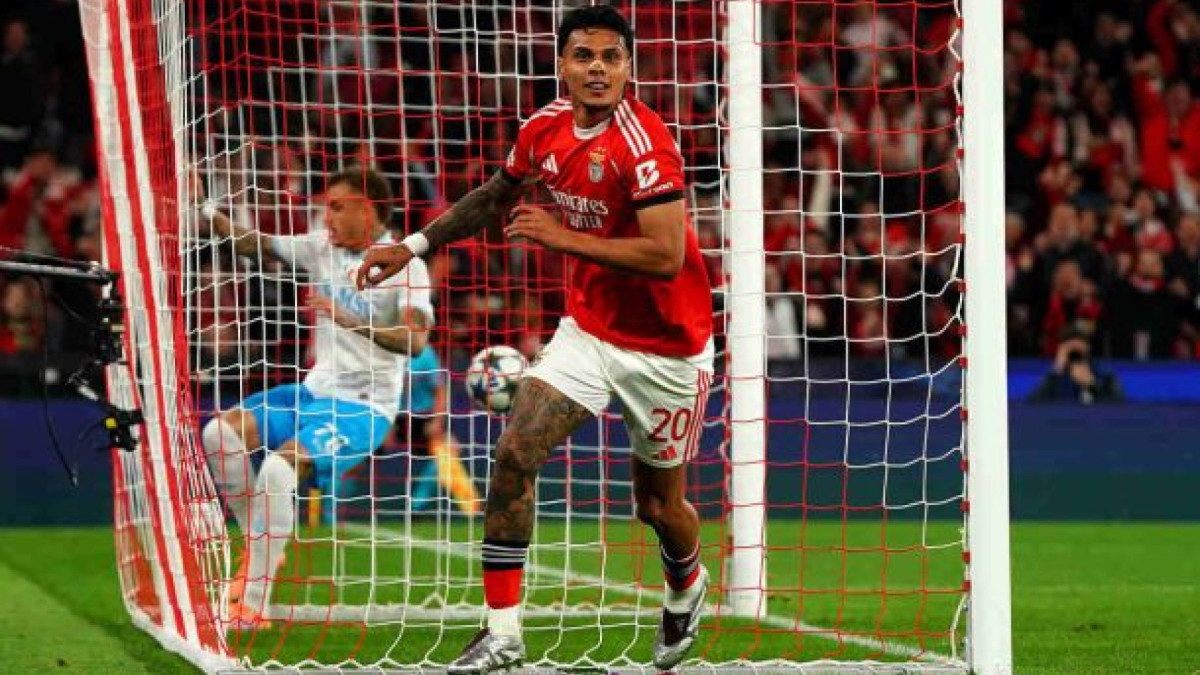 Com um gol e uma assistência, o colombiano Richard Ríos domina as ações e ajuda o time português a vencer a segunda seguida na competição