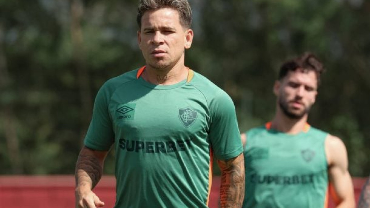 Venezuelano se coloca como titular pelo últimos jogos no Fluminense e iniciará como titular contra o Vasco; veja escalação