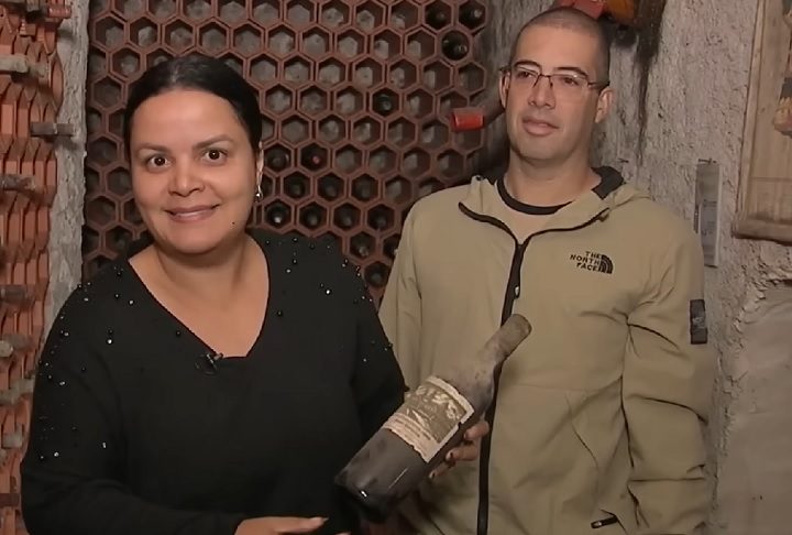 Neia e o marido compraram o sobrado deteriorado por acharem uma boa oportunidade de reformá-lo por conta própria.