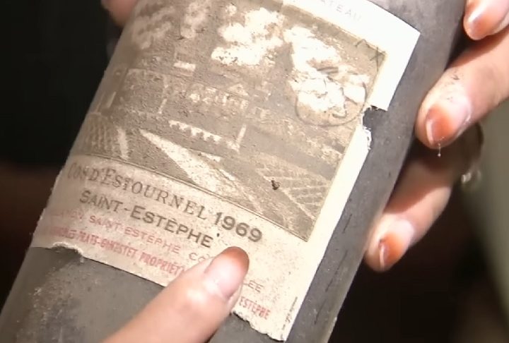 Vimos que era uma oportunidade. O dono anterior era uma pessoa idosa e a casa estava muito deteriorada, sem manutenção, contou ela ao UOL.