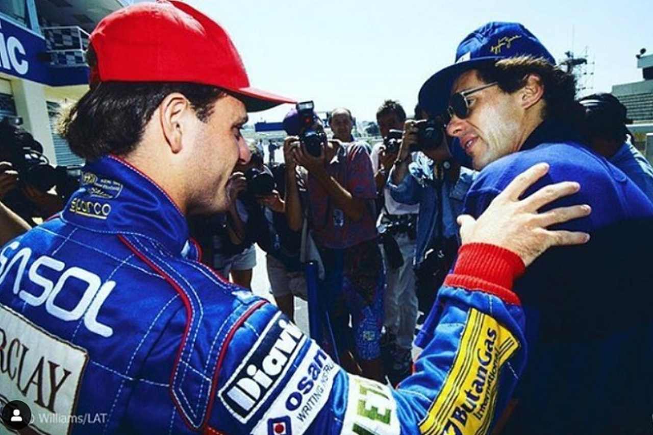 Seu carro decolou após tocar numa zebra, bater na barreira de pneus e depois nas telas de proteção, antes de capotar.