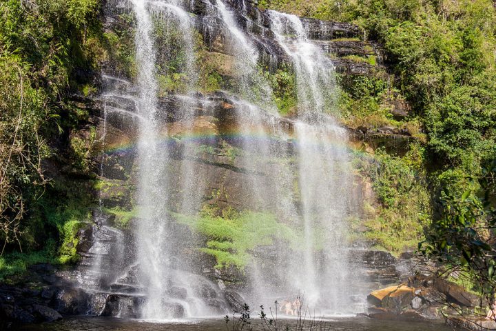 No turismo, além do Parque Estadual de Vila Velha, o Buraco do Padre, a Fenda da Freira e a Cachoeira da Mariquinha são locais muito procurados por visitantes.