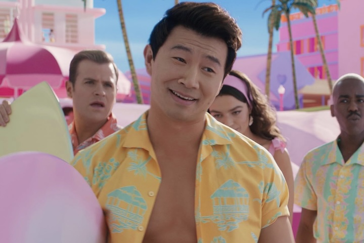 Depois da fala, algumas personalidades de Hollywood saíram em defesa de Paul Dano. Não sei, cara, acho que Paul Dano é um ator incrível, escreveu Simu Liu, que estrelou Shang-Chi e Barbie. 