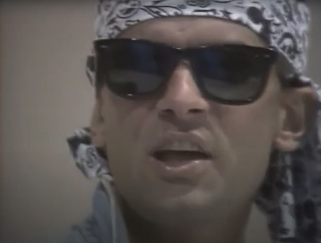 No fim de 1987, Cazuza iniciou as gravações do seu novo disco, Ideologia, que incluiu os hits Ideologia, Brasil e Faz Parte Do Meu Show. 