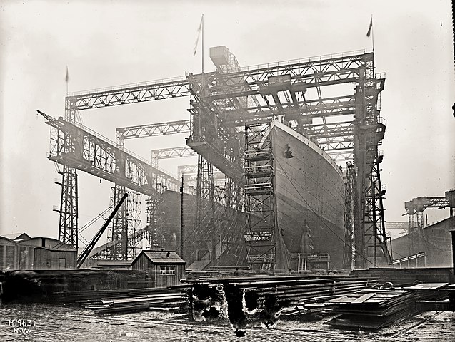 Já sabendo do desastre envolvendo o “irmão mais velho”, o Britannic foi construído com várias melhorias para aumentar sua segurança. O casco foi reforçado e as baias estanques foram estendidas, entre outras modificações.