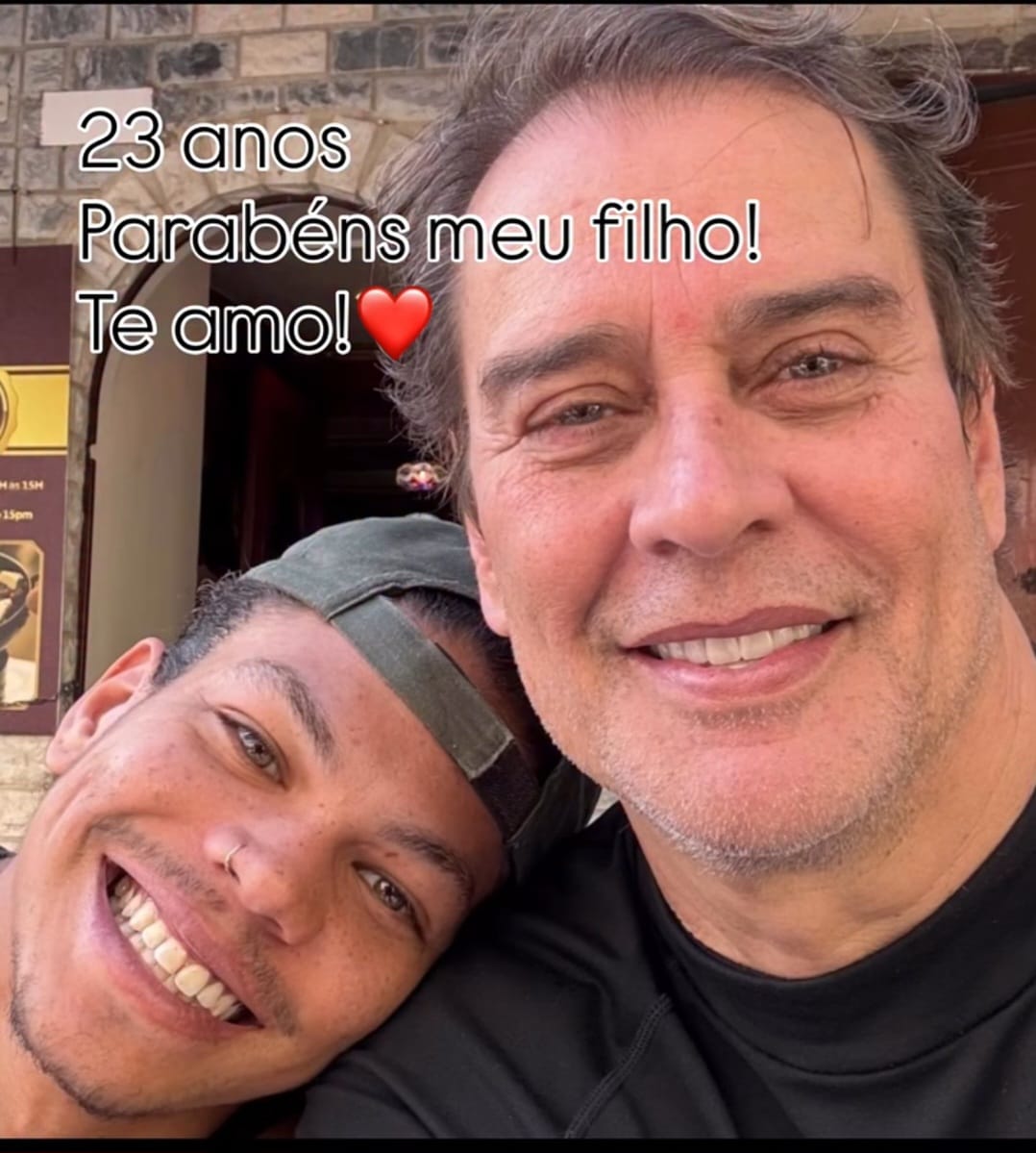 Marcello Antony publicou uma foto rara com o filho Francisco para celebrar o aniversário de 23 anos do jovem e escreveu uma mensagem de carinho para ele nas redes sociais.
