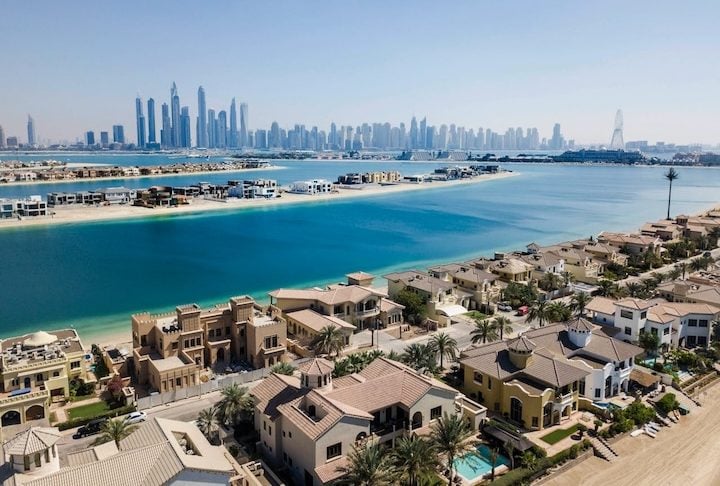 A ilha tem capacidade para abrigar cerca de 65 mil moradores. 