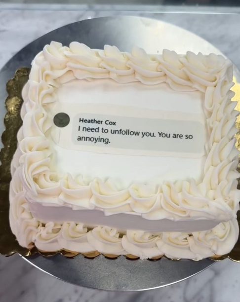 “Alguém diz que gosta do que eu faço, e lá está ela tentando destruir. Isso não é ódio. É obsessão total, relatou Chelsea.