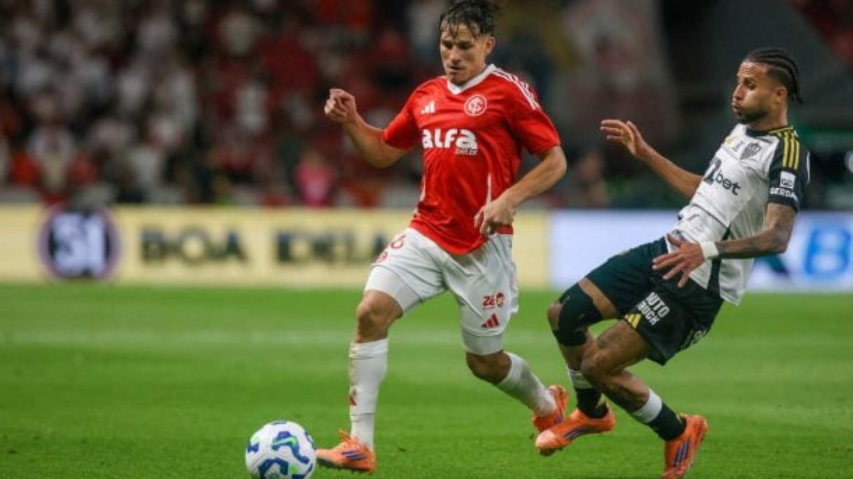 Lateral-esquerdo teve altos e baixos durante a temporada, mas ajudou o Colorado na luta contra o rebaixamento no Brasileiro