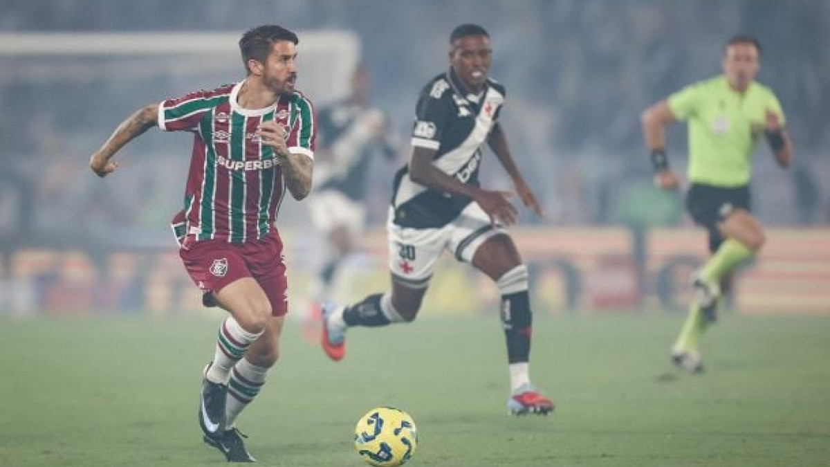 Cada time mandou em um tempo. Mas o Vasco, na raça, faz 2 a 1. Agora,  joga pelo empate para ir à final. Maraca com quase 65 mil