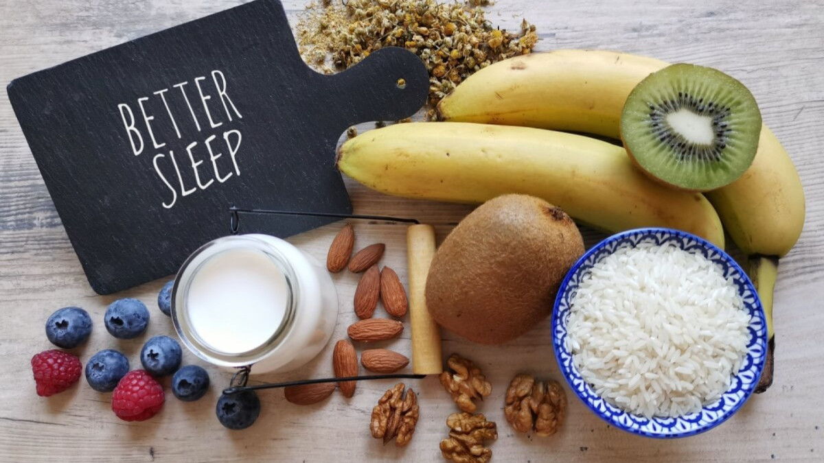 Alimentos para dormir melhor: 10 opções leves para consumir à noite
