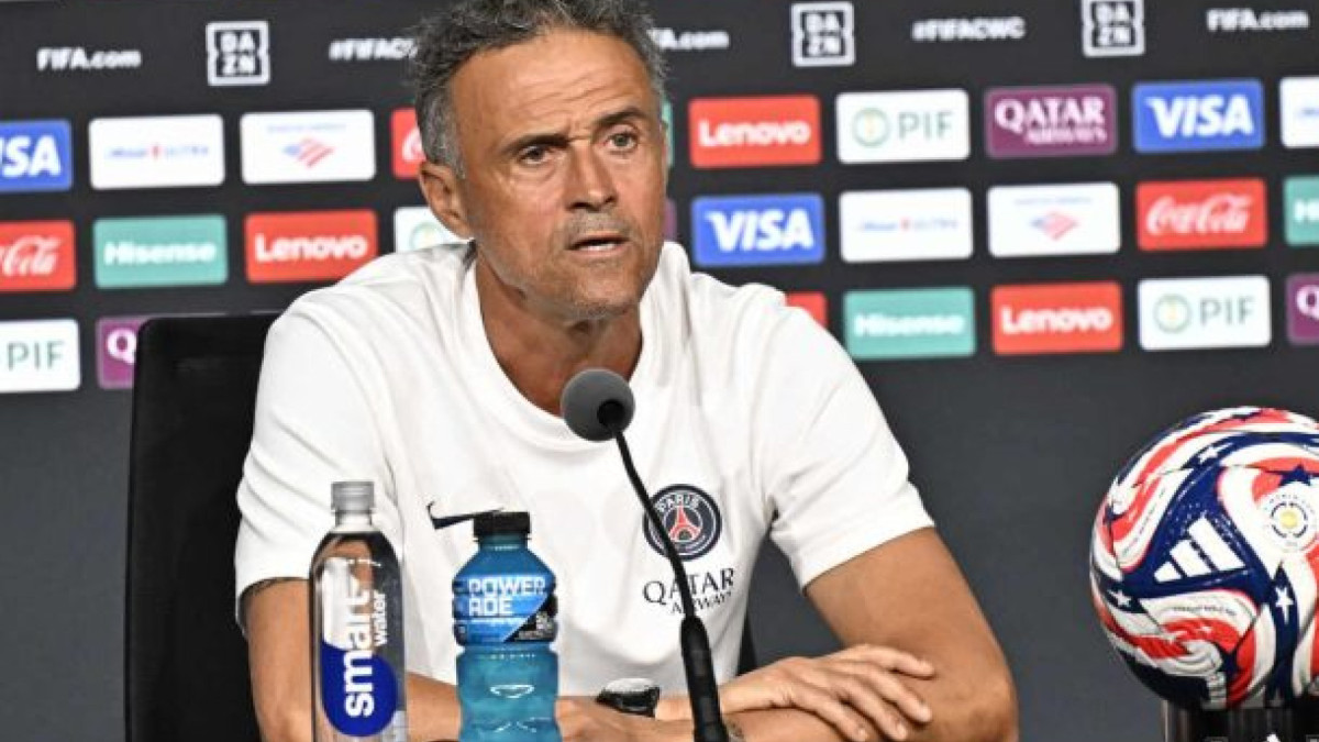 Técnico do PSG admite que prefere enfrentar os egípcios na final da Copa Intercontinental e exalta qualidade do time carioca: 