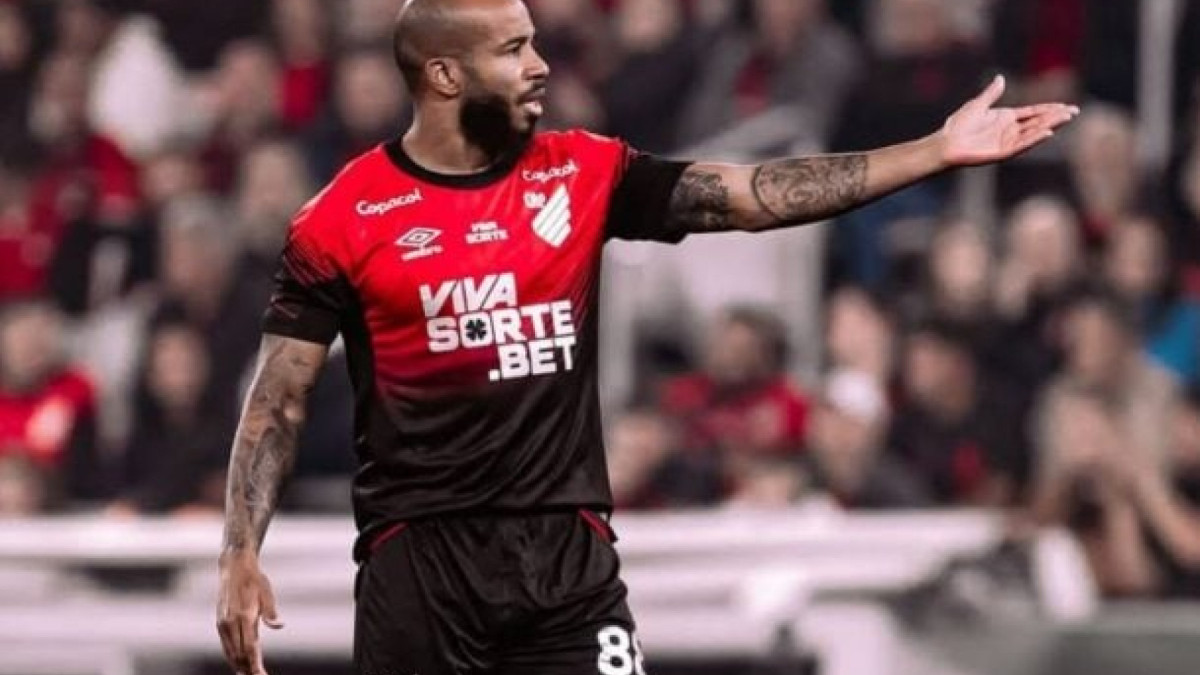 Volante está emprestado ao Furacão pelo Peixe e clube paulista não deve dificultar na liberação do jogador