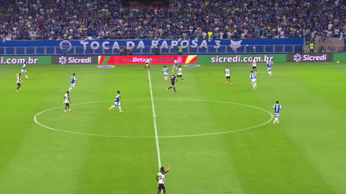 Análise do VAR: gol de Memphis validado contra o Cruzeiro