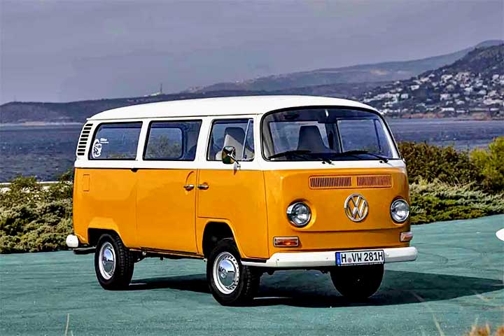 Nos anos 1981 e 1982, chegaram as versões com motor 1.6 diesel e motor 1.6 etanol, respectivamente.
