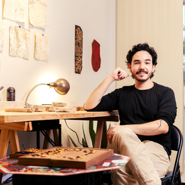 Ramon Sales &eacute; artista pl&aacute;stico.(Foto: Acervo Pessoal )