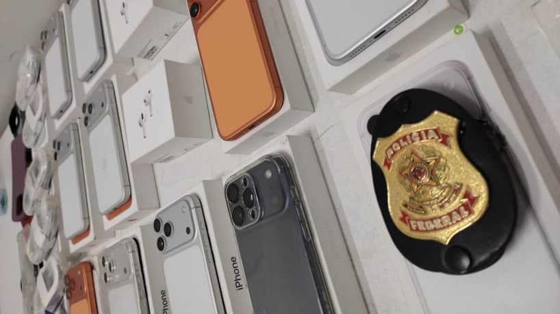 Polícia Federal apreendeu diversos aparelhos eletrônicos durante fiscalização no Aeroporto Internacional de Fortaleza 