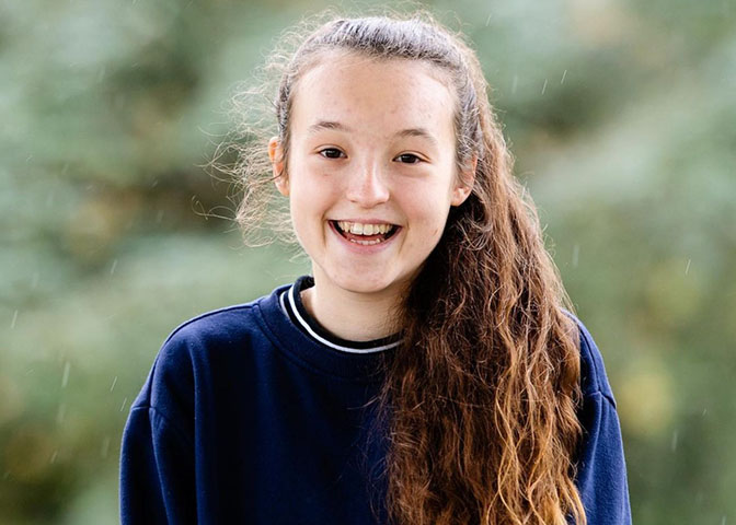 A produção demonstrou sua capacidade de navegar entre gêneros distintos, rendendo a ela prêmio de melhor performance jovem no British Academy Children’s Awards. 
