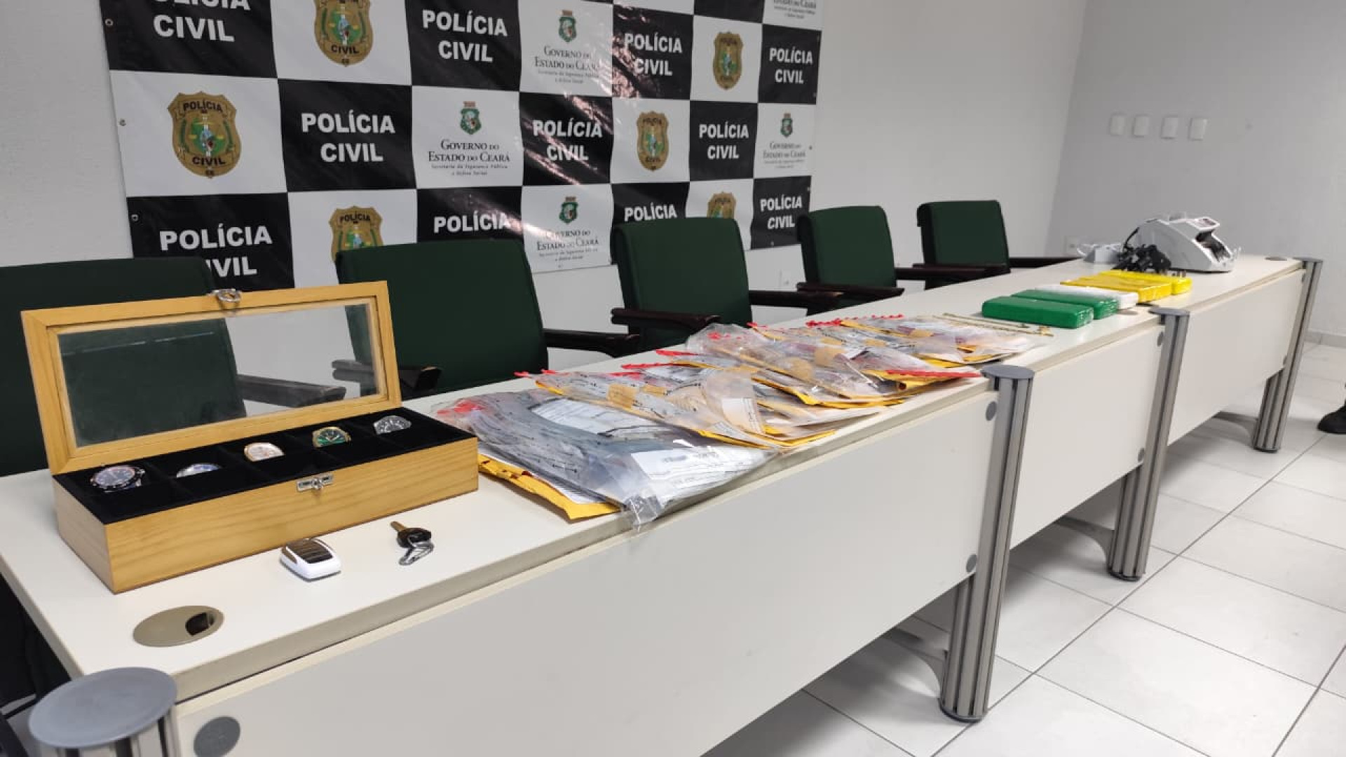 Resultados da operação foram divulgados em uma coletiva de imprensa na PC-CE (Foto: Lara Vieira)
