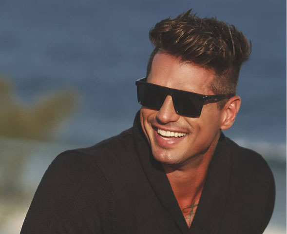 Um exoesqueleto robótico é um equipamento que consegue dar mobilidade a pessoas que sofrem de paralisia.  Em junho de 2025, o apresentador e ex-BBB Fernando Fernandes contou como foi sua experiência ao voltar a andar após 16 anos, utilizando o sistema. 