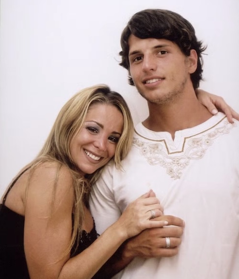 Na vida pessoal, Fernando já namorou a atriz Danielle Winits, assim que saiu do BBB. Segundo ele, o romance não engatou por causa do assédio dos paparazzi.