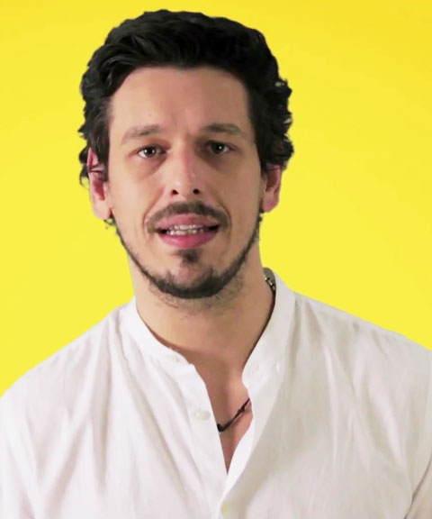 João Vicente de Castro – é tutor de três cães, apresentou o programa “Quem Salva Quem?” no canal GNT, que exibia histórias de cuidadores e seus animais de estimação. Além disso, atua como embaixador da ONG Ampara Animal. 
