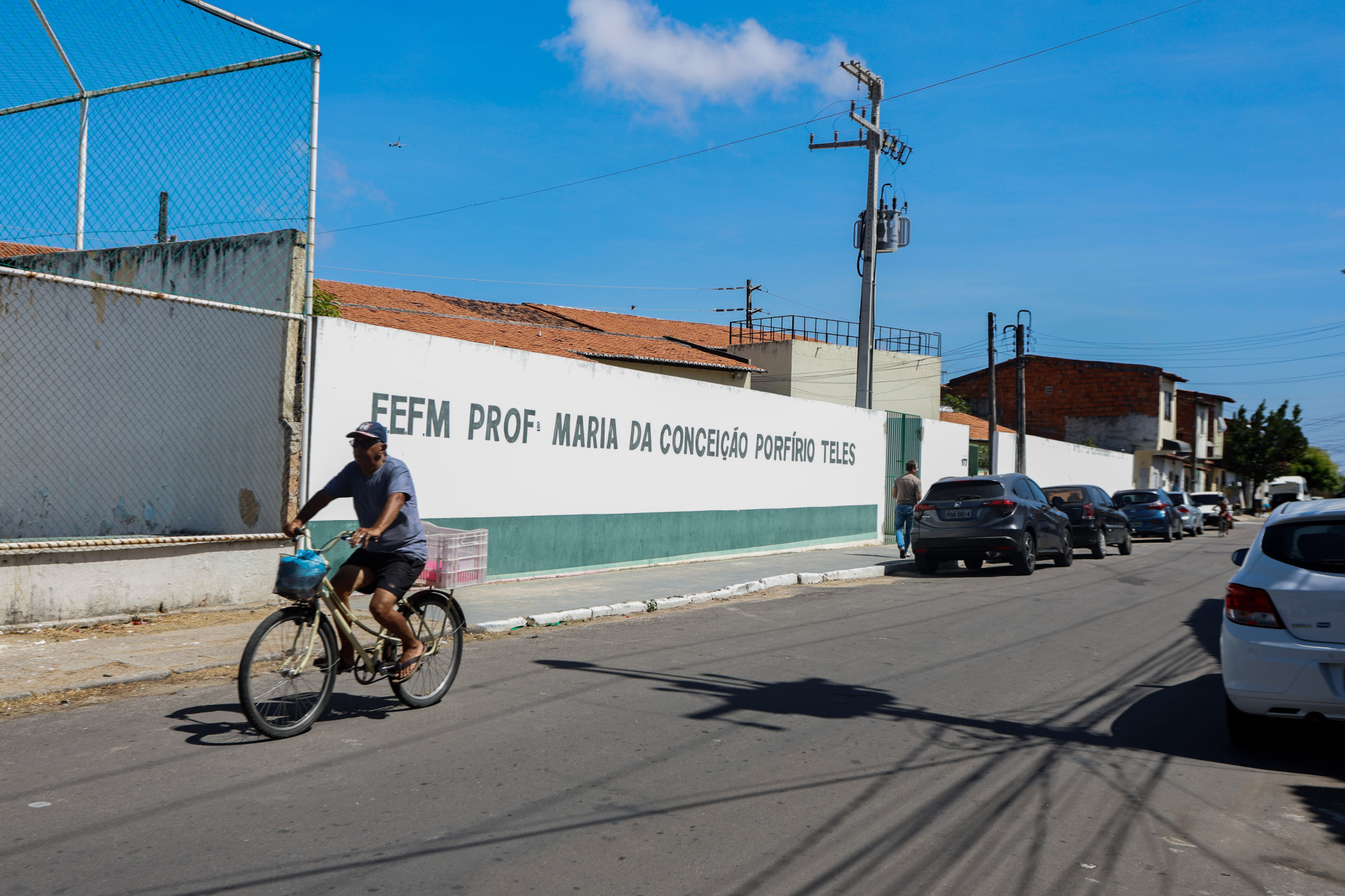 ￼ESCOLA na Aerolândia deixará de ofertar 6º ano (Foto: DANIEL GALBER/ESPECIAL PARA O POVO)