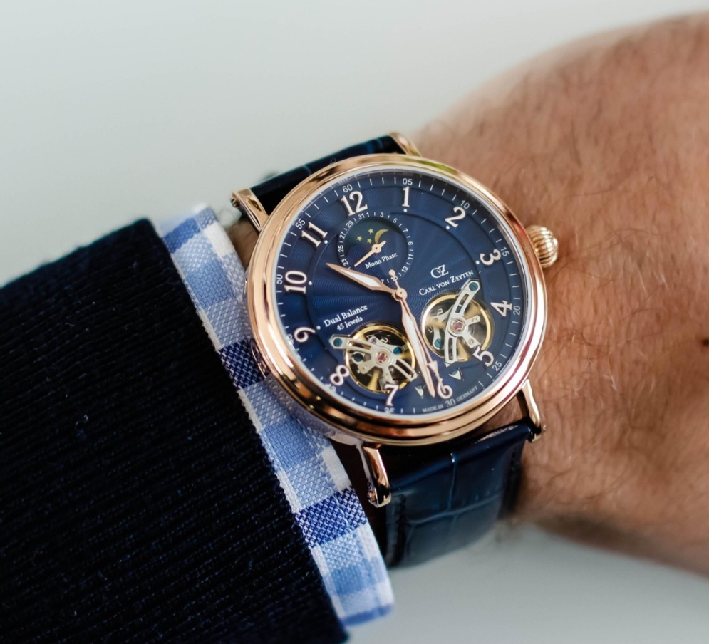 O relógio de pulso surgiu em diferentes momentos históricos, com os primeiros modelos criados para mulheres da nobreza no século 19.