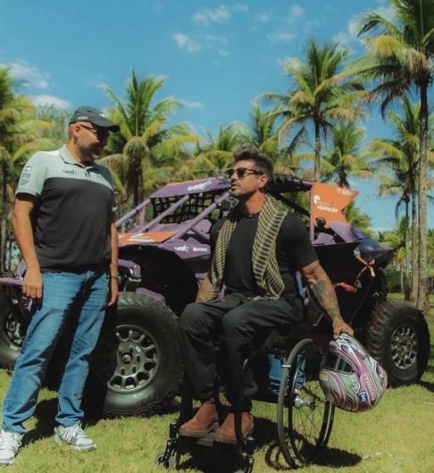 Para o desafio, o ex-BBB se preparou com treinos de musculação e ciclismo, reforçando tanto a resistência física quanto o preparo mental.