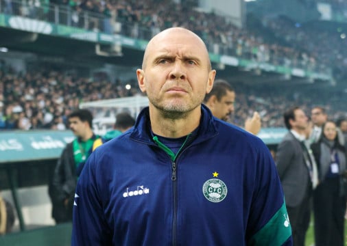 Mozart durante partida contra o Athletico-PR no est&aacute;dio Couto Pereira pelo campeonato Brasileiro B 2025