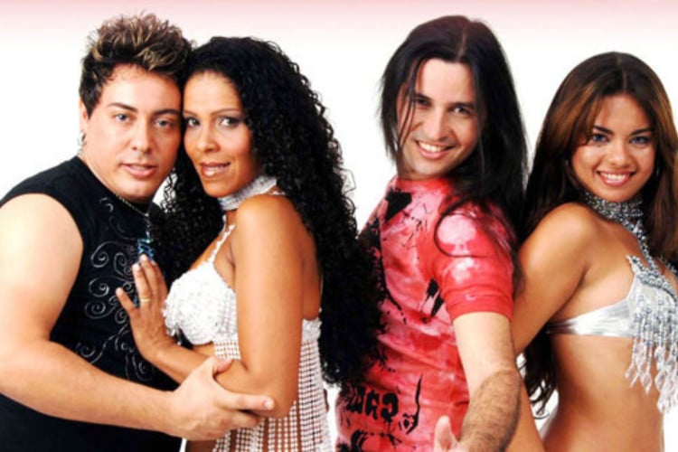 Calcinha Preta, em atividade até hoje, é um dos grupos considerados clássicos do ciclo do "forró eletrônico", pelas performances que traziam balé e versões adaptadas de músicas internacionais 