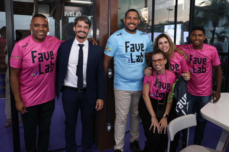 O Favela Hub conta com coworking, est&uacute;dios de audiovisual e podcast, salas multiuso e espa&ccedil;os voltados ao empreendedorismo e &agrave; inova&ccedil;&atilde;o