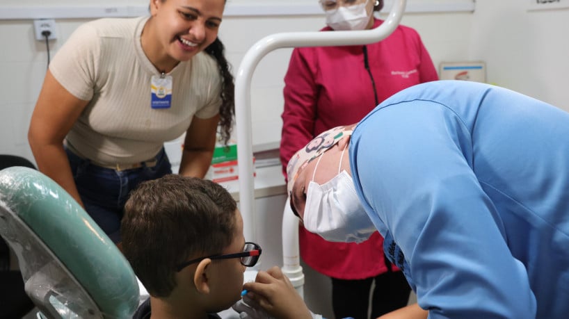 ￼ATENDIMENTOS odontológicos são realizados para o público assistido pela Apae Fortaleza 