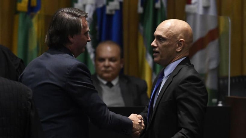 Bolsonaro e Moraes em foto de 2022 