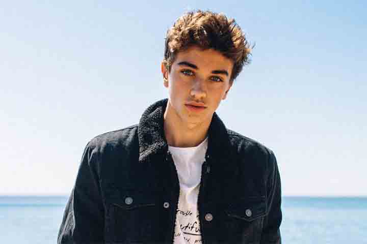 Inicialmente, ele teve uma carreira de modelo. Aos quatro anos, já estampava campanhas publicitárias e tornou-se presença recorrente em comerciais de grandes marcas, como a Sony. 
