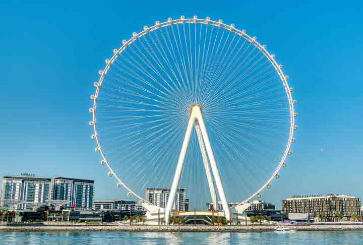  Dubai Eye (Dubai) É a maior roda-gigante do mundo, com 210 metros. Inspirada na London Eye, de Londres, tem quase 50 metros a mais que a segunda colocada. Inaugurada em 2021 em um centro de compras e entretenimento com lojas e restaurantes, tem vista para o Golfo Pérsico.
