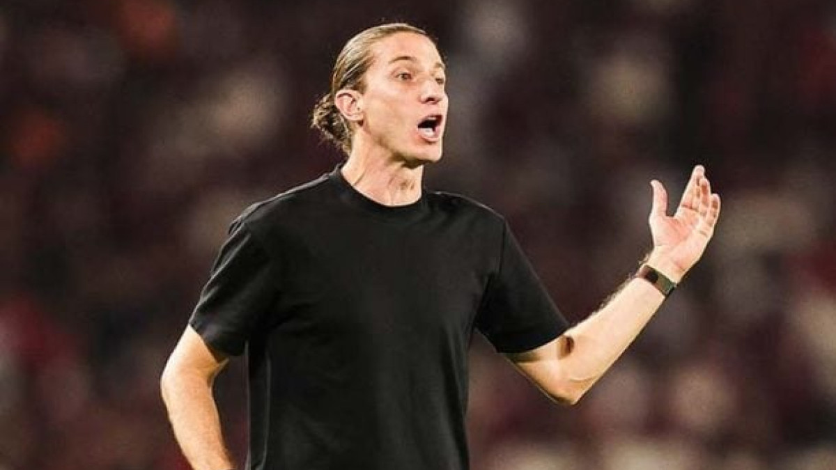 Técnico explica que cada competição serve de aprendizado e que elenco tem feito um grande ano mesmo com a carga de jogos