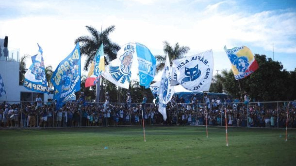 Presença da torcida da Raposa em atividade final do elenco ocorre após a convocação do treinador português em coletiva